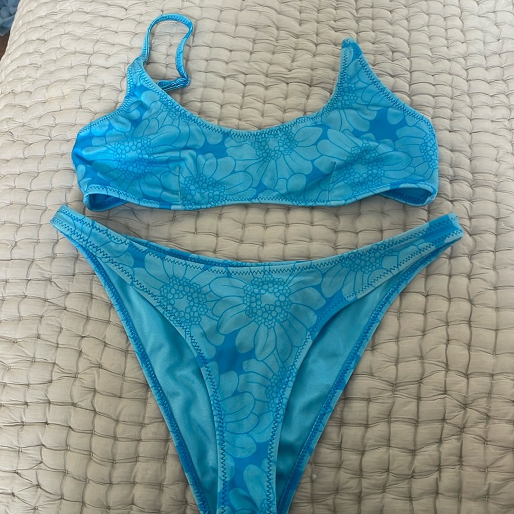 triangl bikini